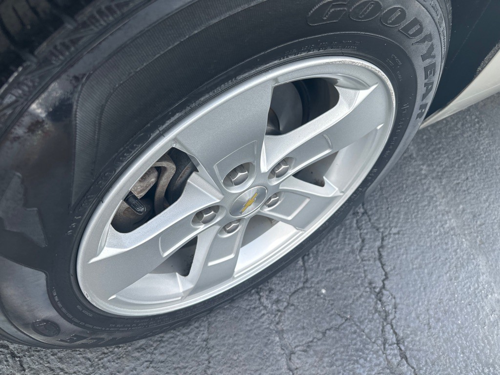 2014 Chevrolet Malibu Image 6
