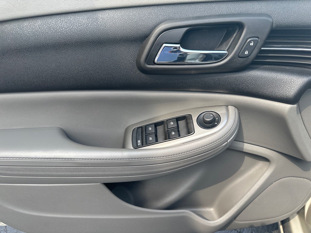 2014 Chevrolet Malibu Image 17