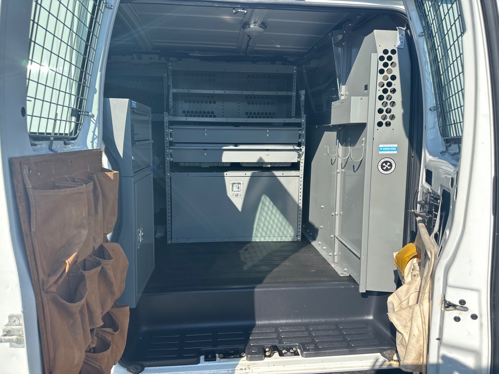 2013 Chevrolet Express Image 12
