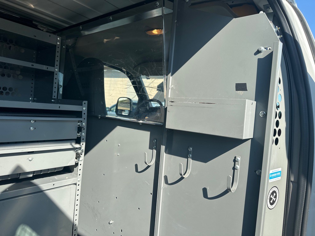 2013 Chevrolet Express Image 13