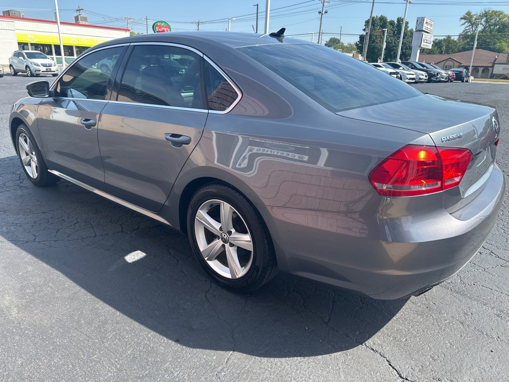 2014 Volkswagen Passat Image 3
