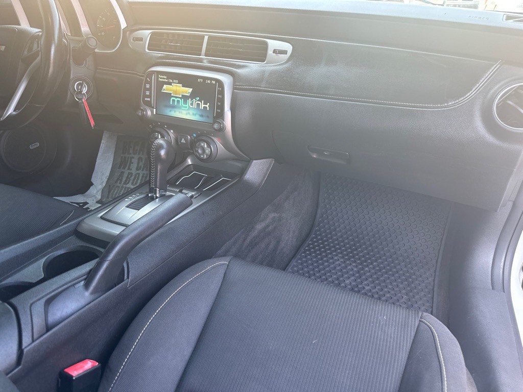 2015 Chevrolet Camaro Image 8