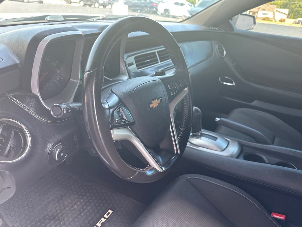 2015 Chevrolet Camaro Image 20