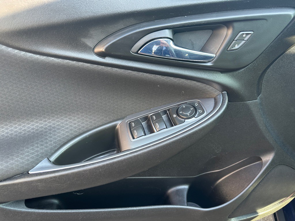 2018 Chevrolet Malibu Image 17