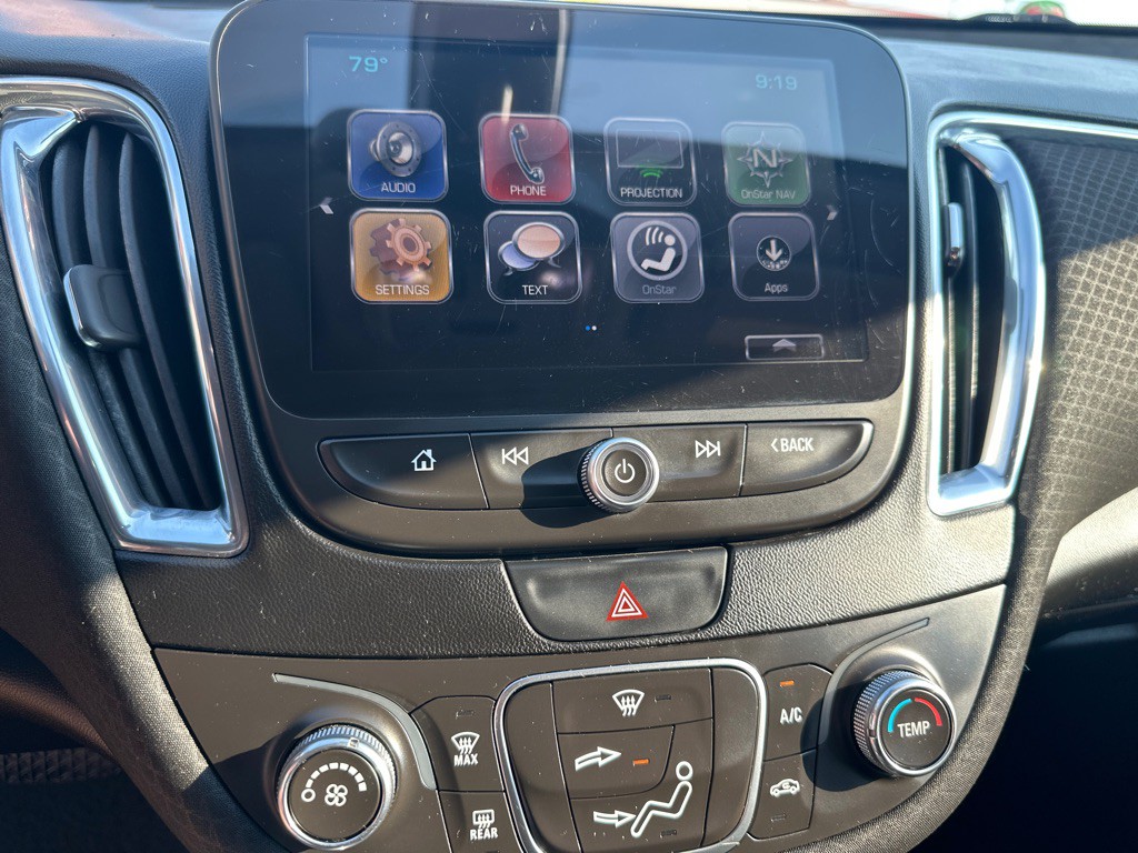 2018 Chevrolet Malibu Image 21