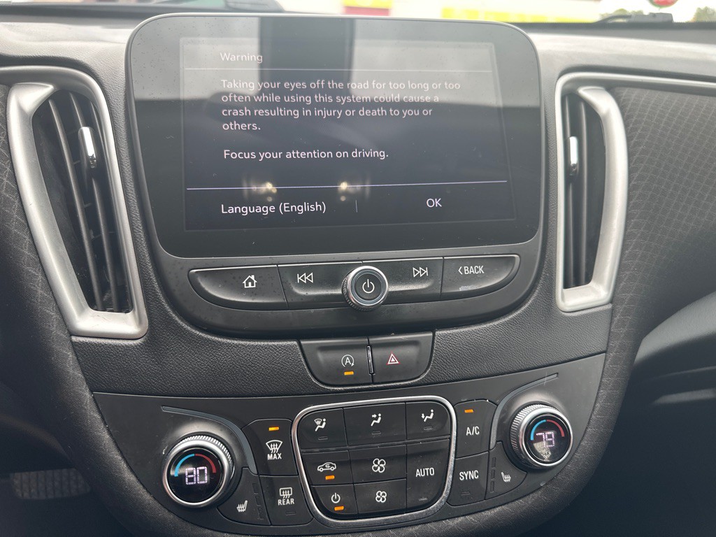 2022 Chevrolet Malibu Image 22