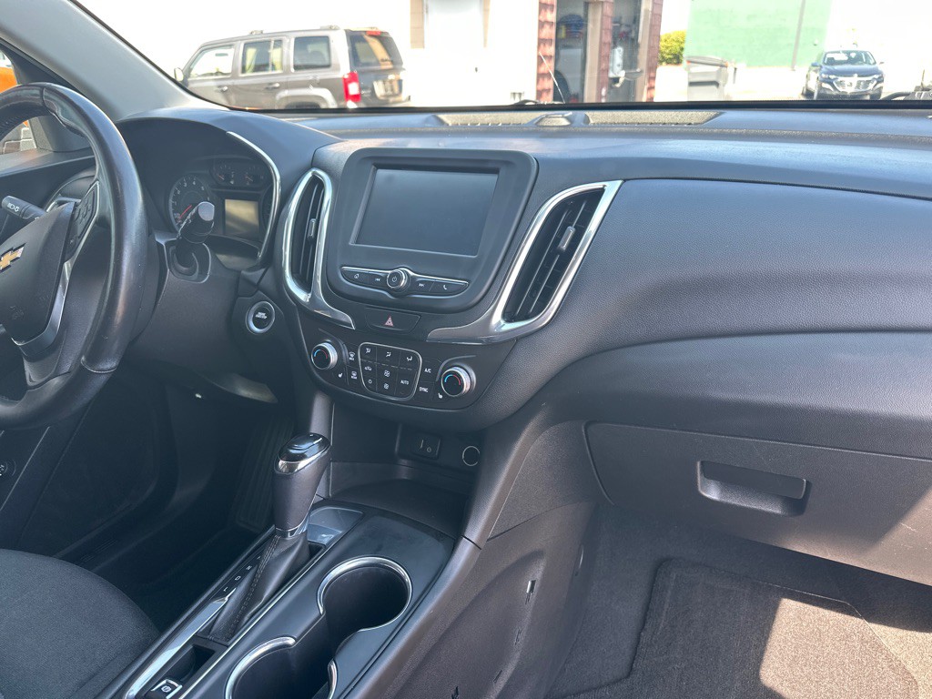 2018 Chevrolet Equinox Image 8