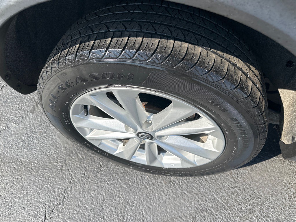 2019 Nissan Rogue Image 6