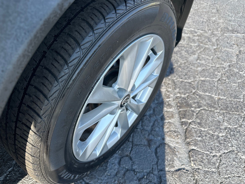 2019 Nissan Rogue Image 7
