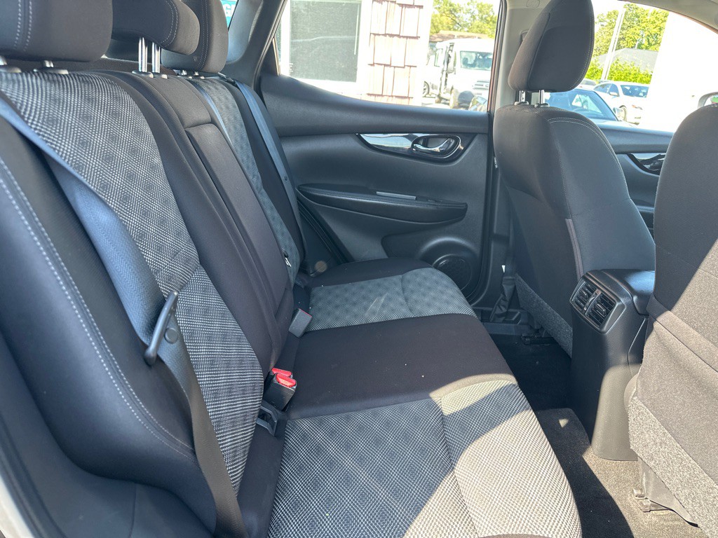2019 Nissan Rogue Image 13