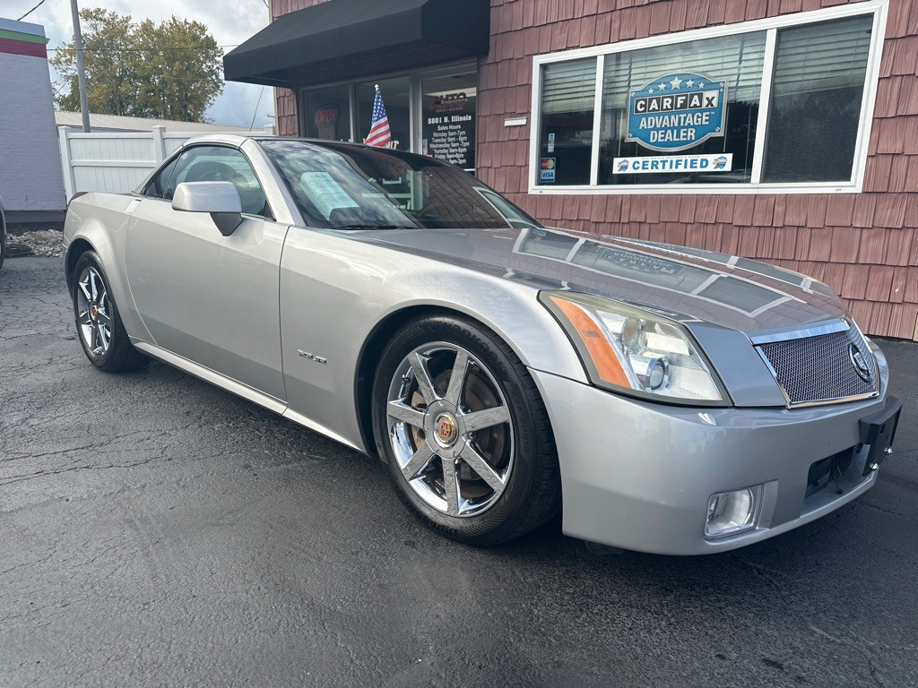 2004 Cadillac XLR Image 1