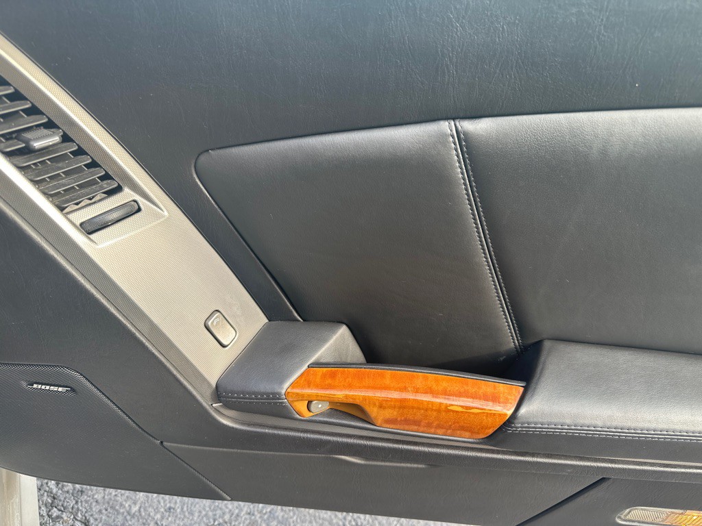 2004 Cadillac XLR Image 12