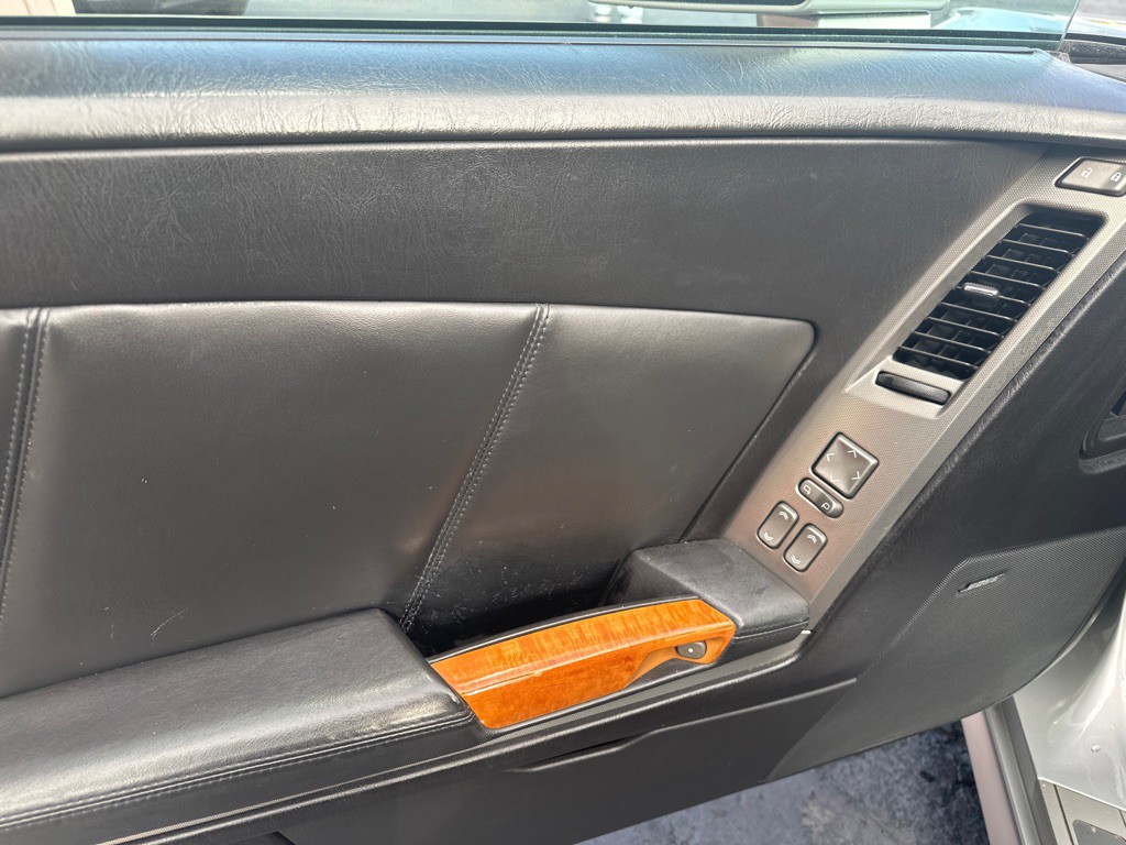 2004 Cadillac XLR Image 14