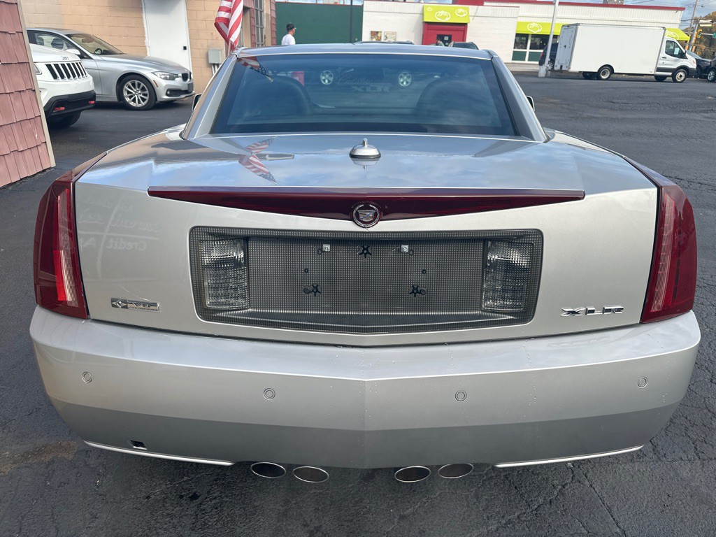 2004 Cadillac XLR Image 5