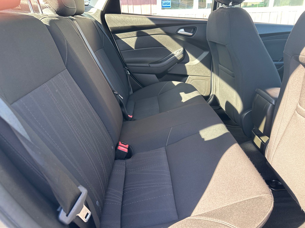2016 Ford Focus Image 13