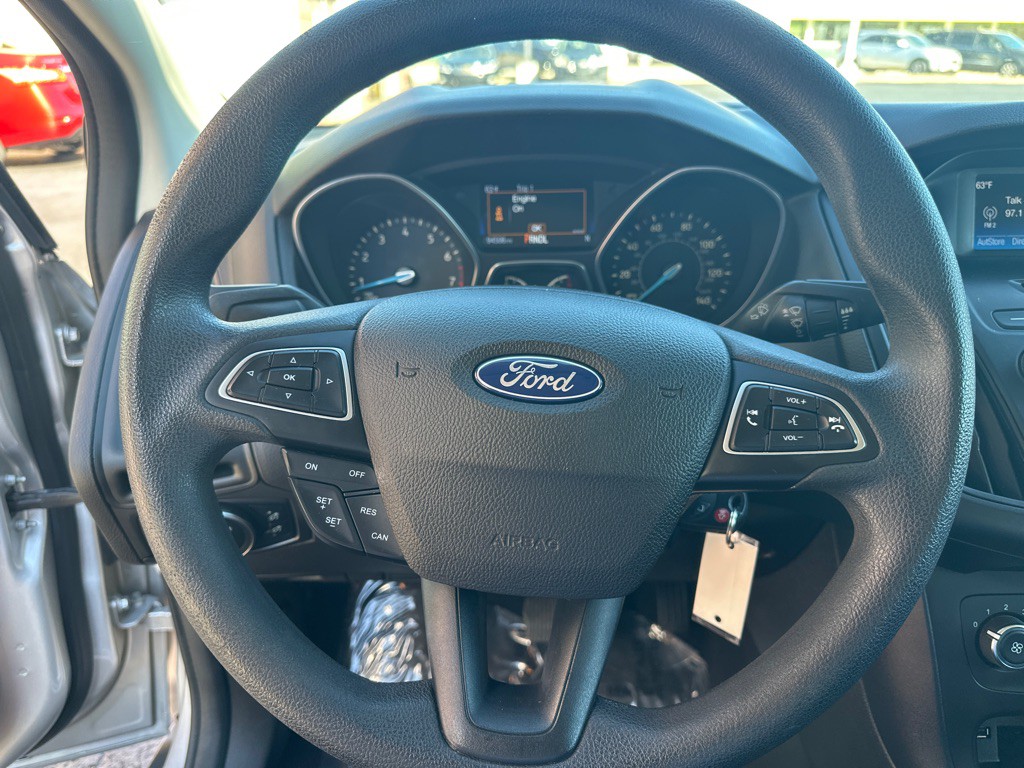 2016 Ford Focus Image 21