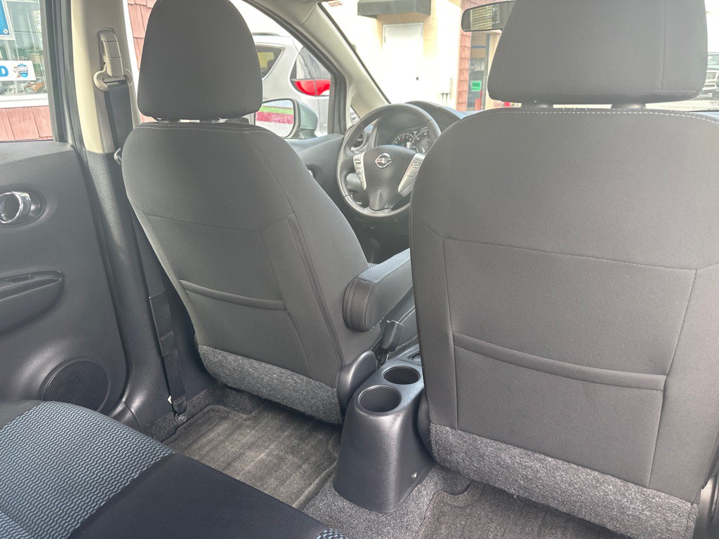 2015 Nissan Versa Image 12