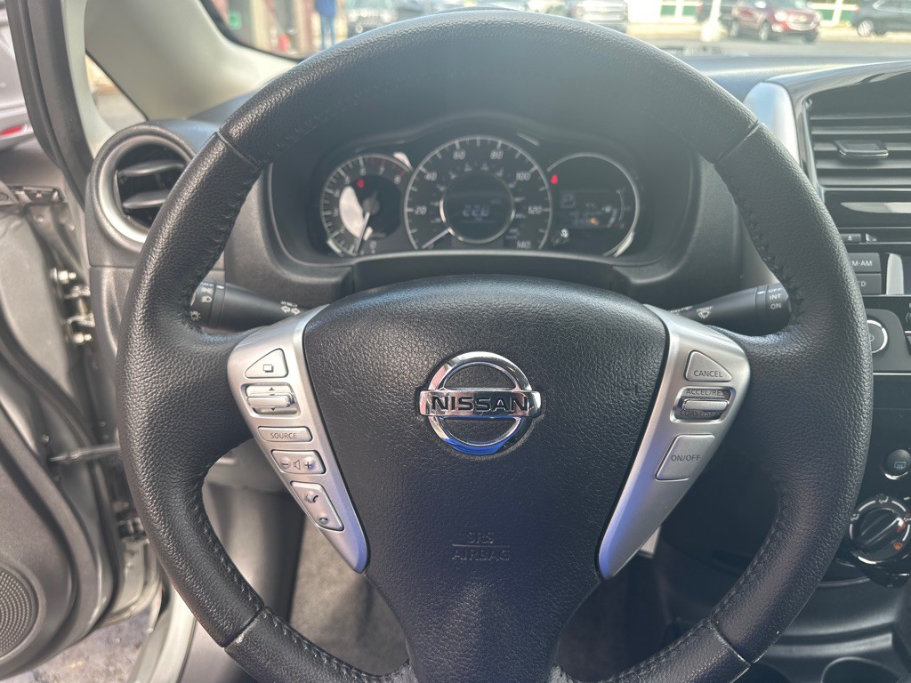 2015 Nissan Versa Image 23