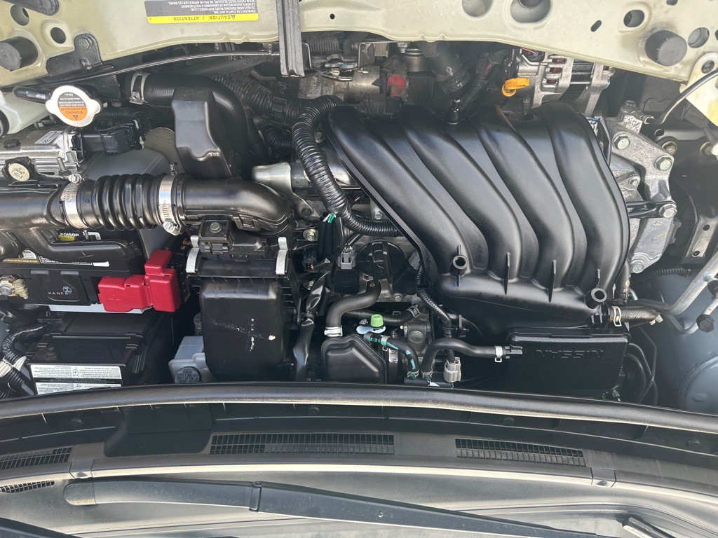 2015 Nissan Versa Image 25