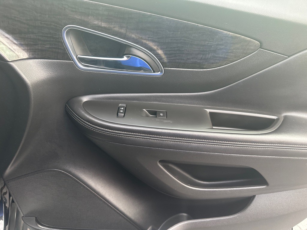 2015 Buick Enclave Image 11