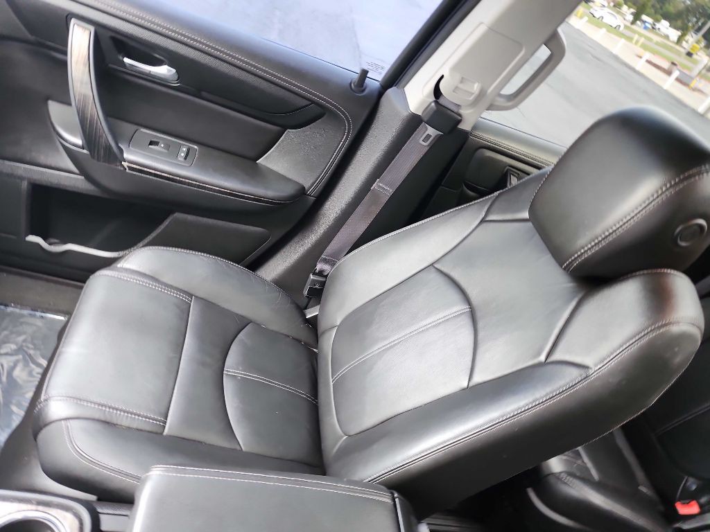 2015 GMC Acadia Image 15