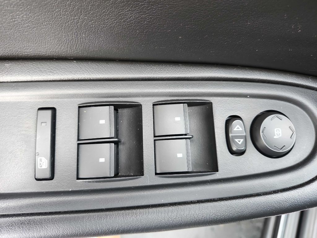 2015 GMC Acadia Image 19