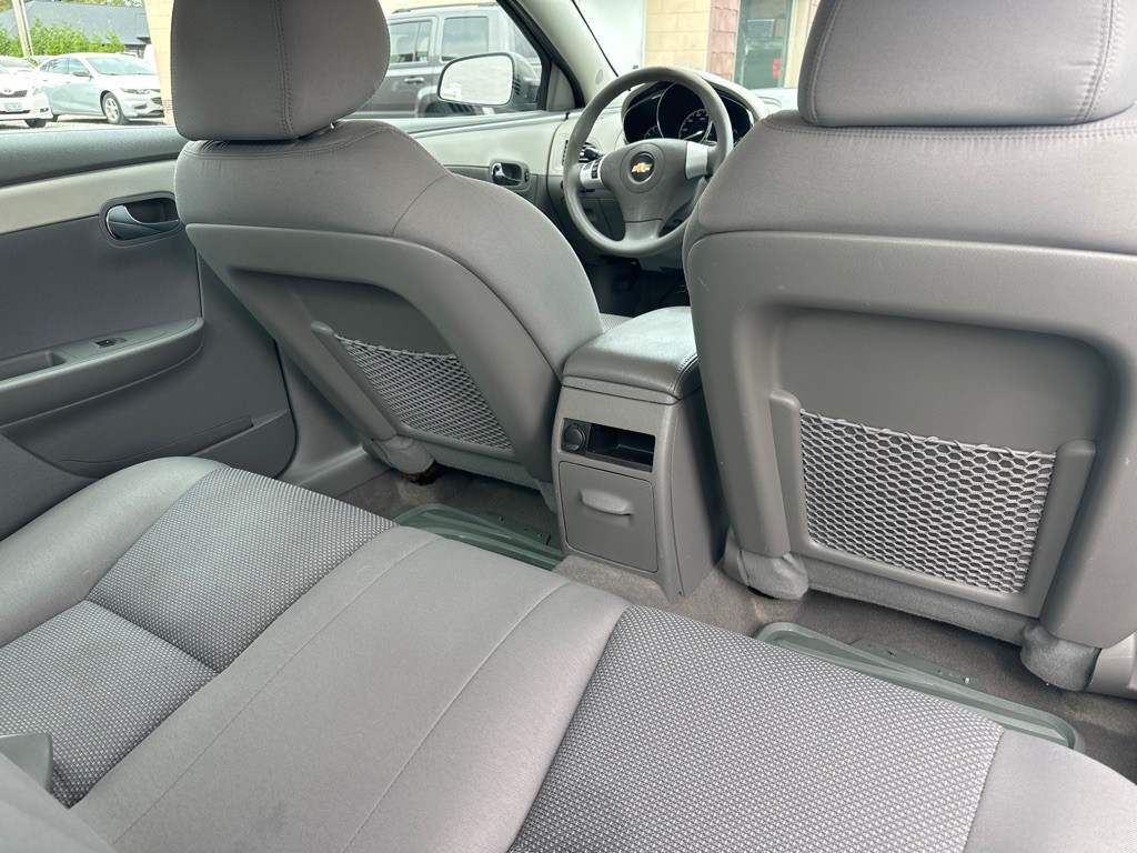 2012 Chevrolet Malibu Image 12