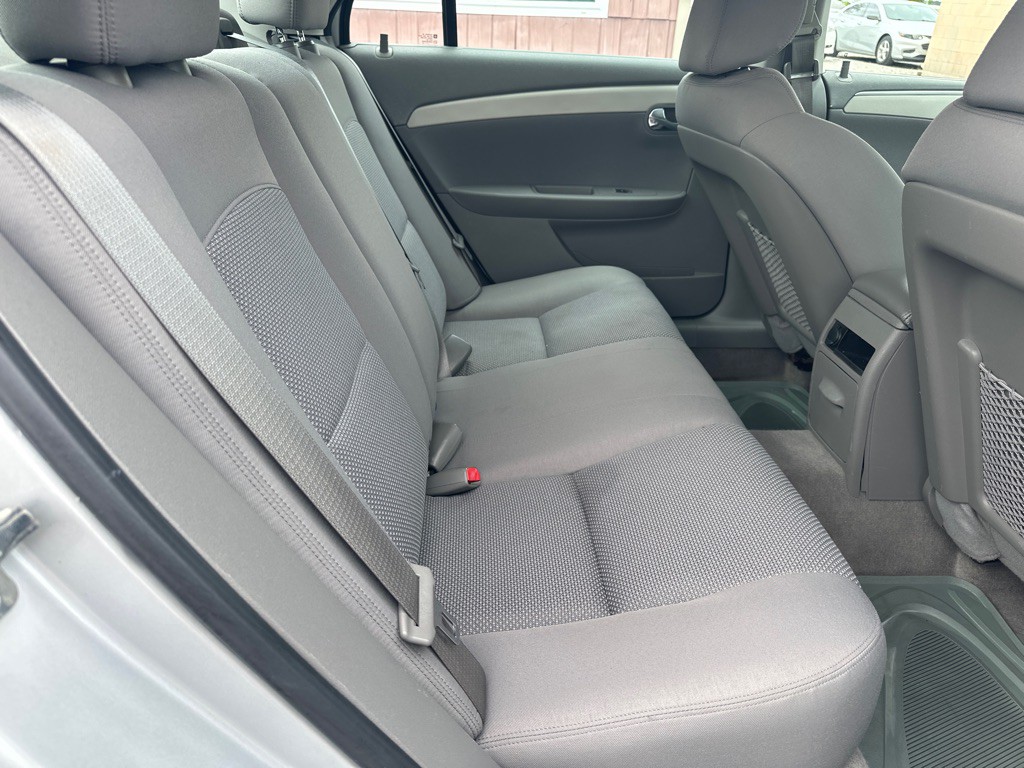 2012 Chevrolet Malibu Image 13