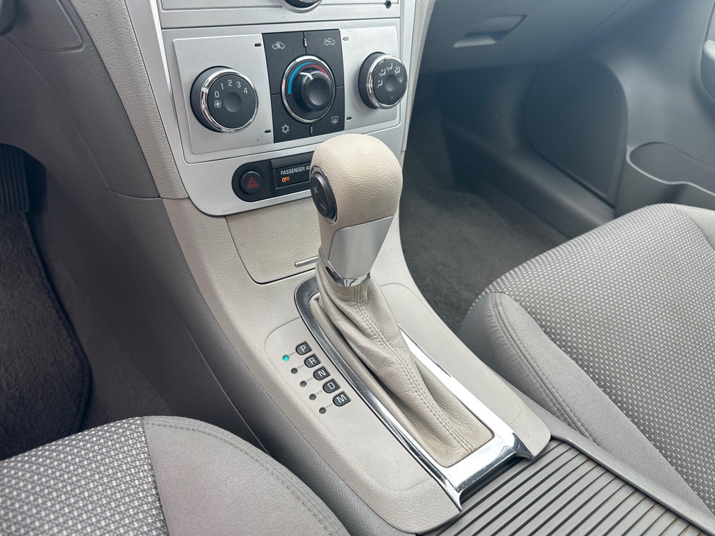 2012 Chevrolet Malibu Image 18