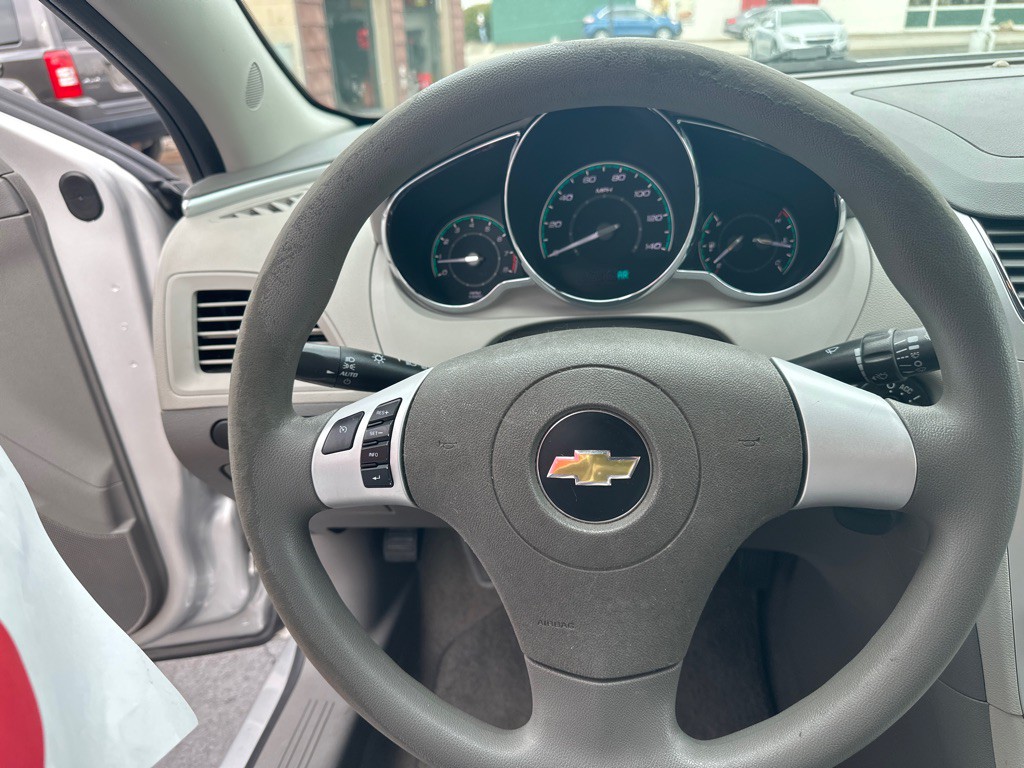 2012 Chevrolet Malibu Image 20