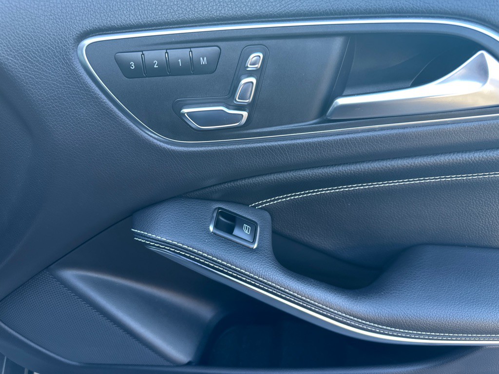 2019 Mercedes-Benz GLA-Class Image 11