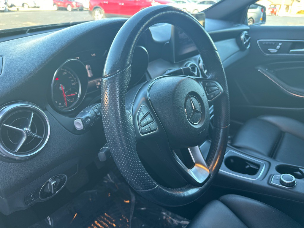 2019 Mercedes-Benz GLA-Class Image 24