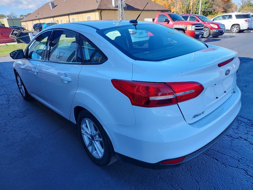 2016 Ford Focus Image 4