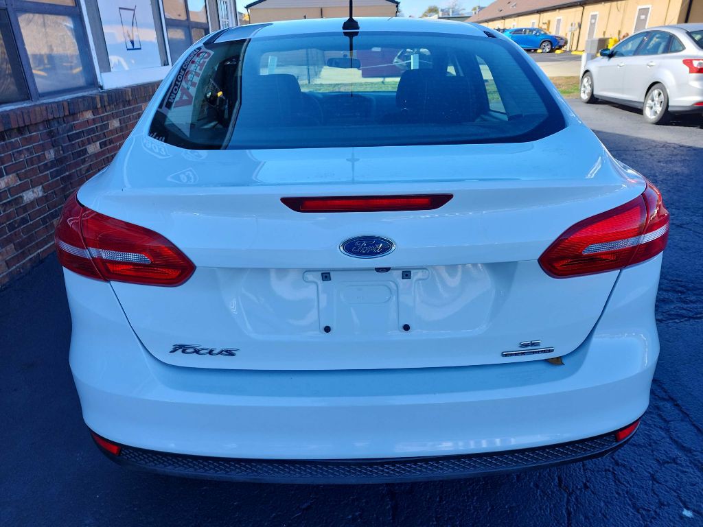 2016 Ford Focus Image 6