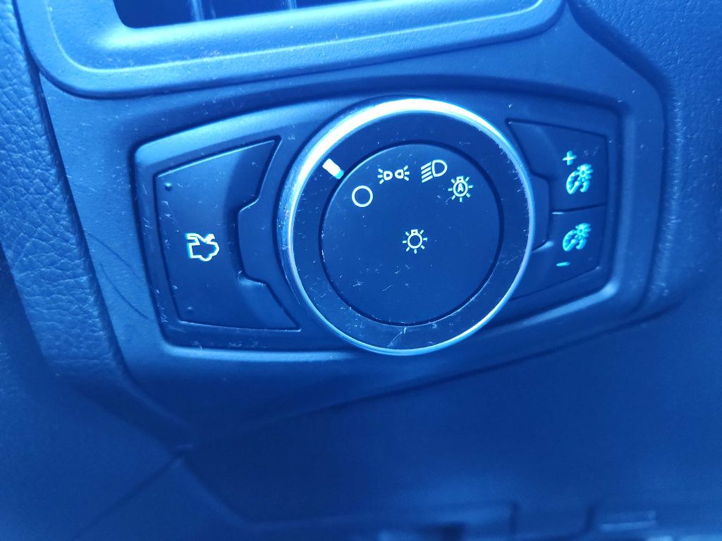 2016 Ford Focus Image 27