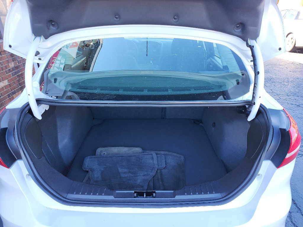 2016 Ford Focus Image 28