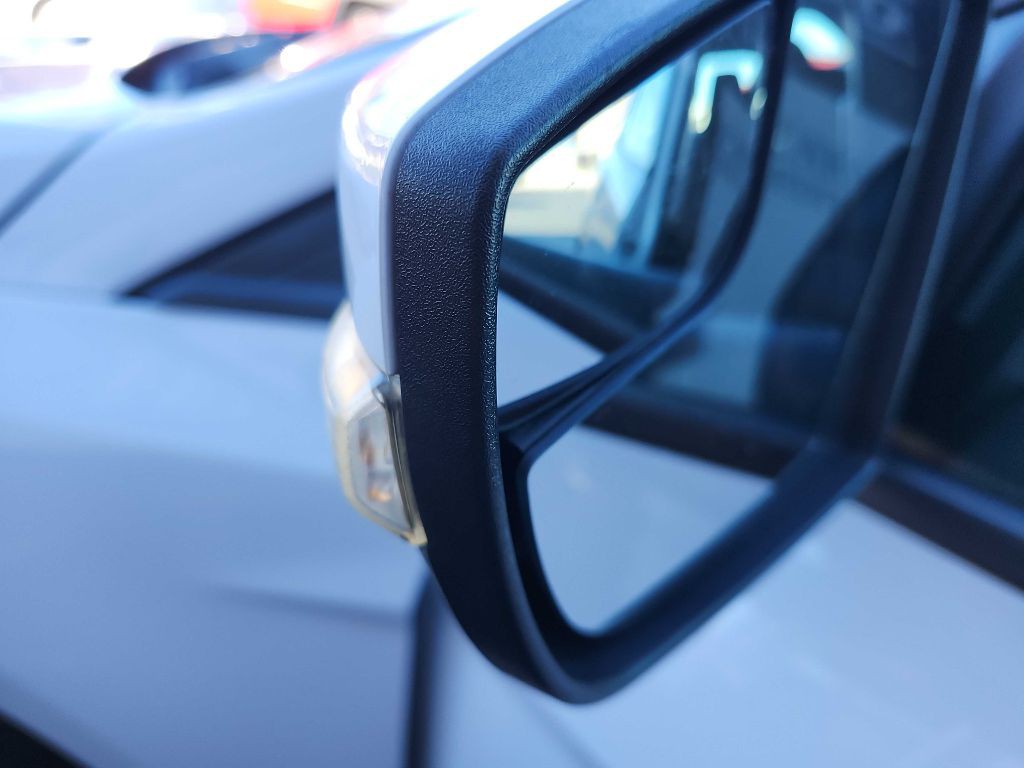 2016 Ford Focus Image 29