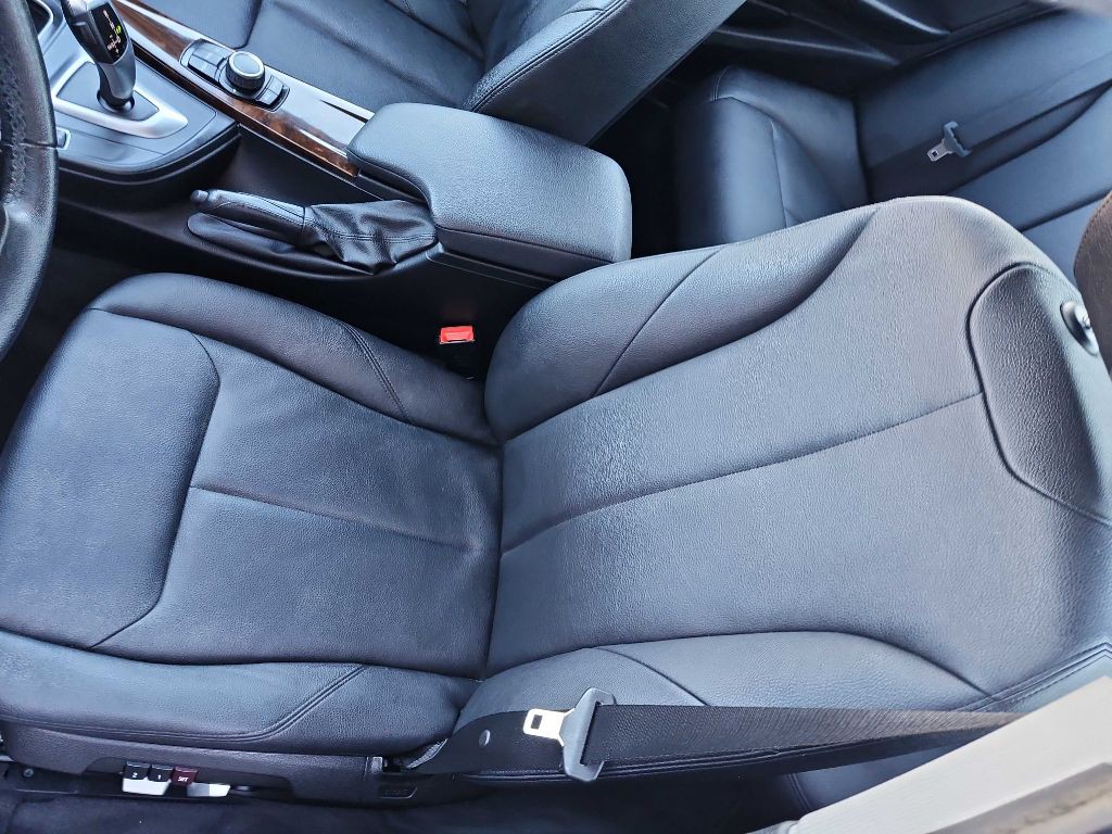 2016 BMW 3 Series Image 10