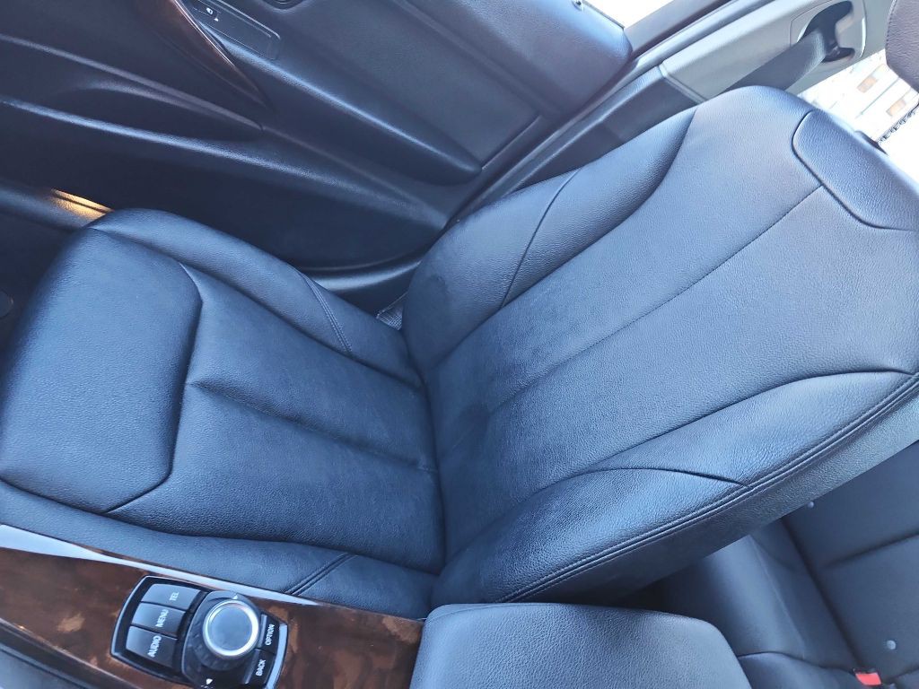 2016 BMW 3 Series Image 11