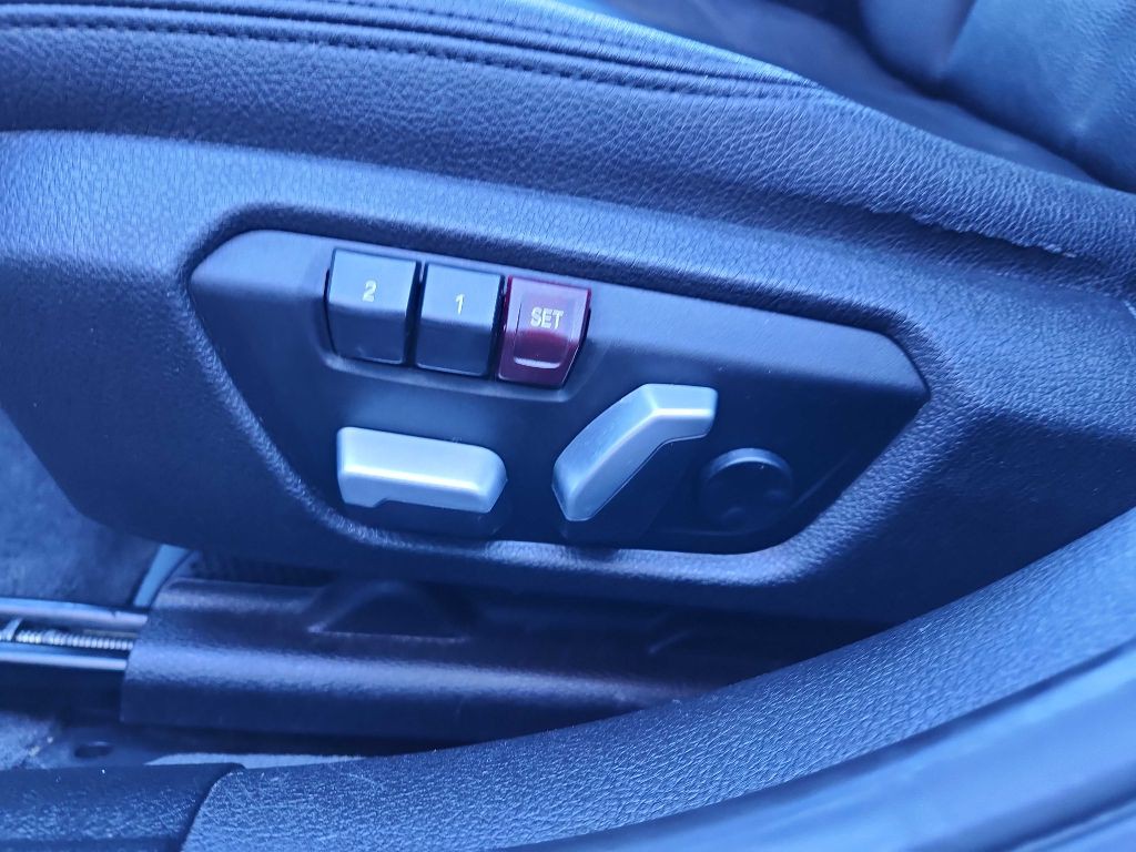 2016 BMW 3 Series Image 13