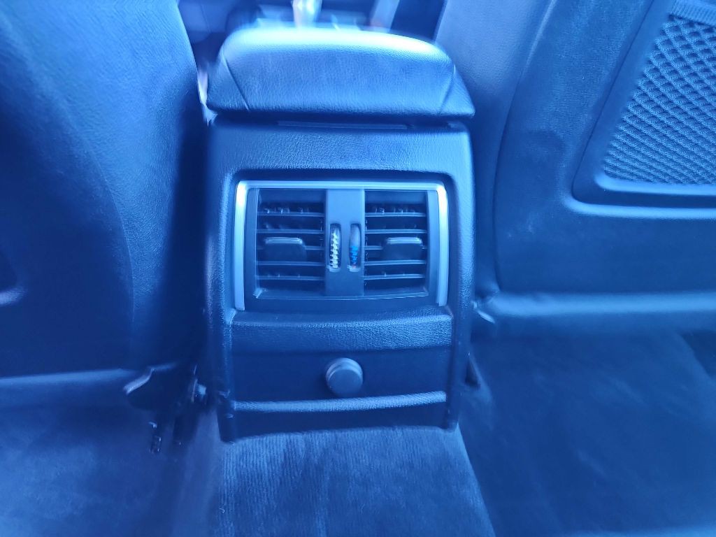 2016 BMW 3 Series Image 16