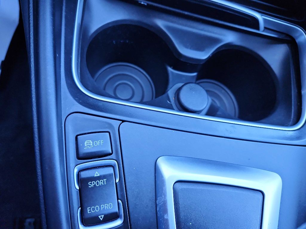 2016 BMW 3 Series Image 22