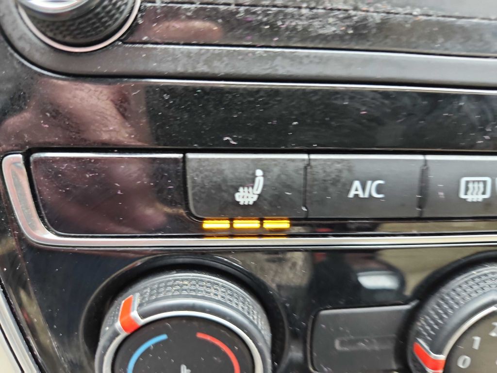 2019 Volkswagen Passat Image 26