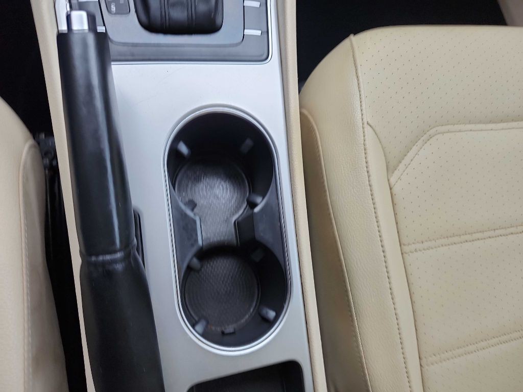 2019 Volkswagen Passat Image 27