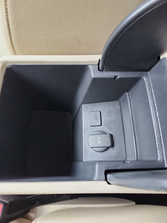 2019 Volkswagen Passat Image 28