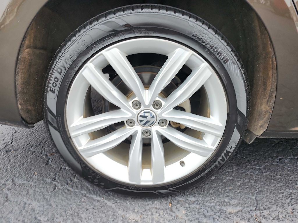 2019 Volkswagen Passat Image 11