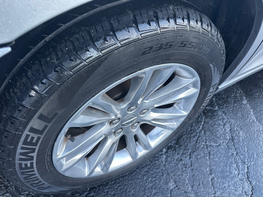 2016 Chrysler 300 Image 6