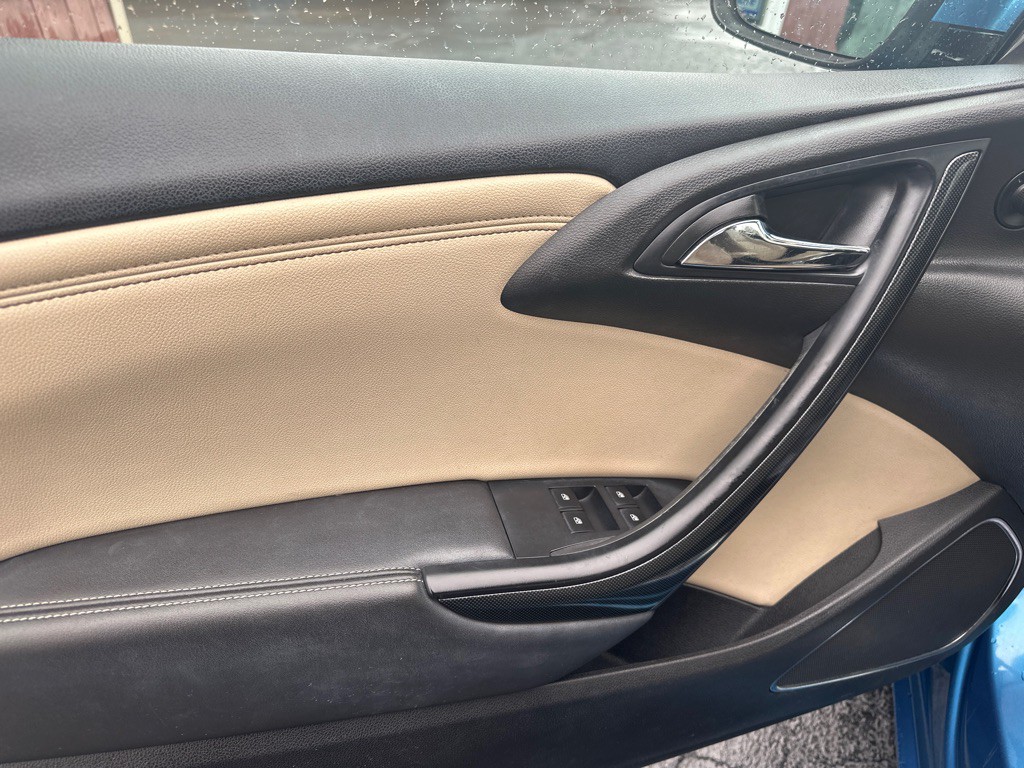 2017 Buick Cascada Image 18