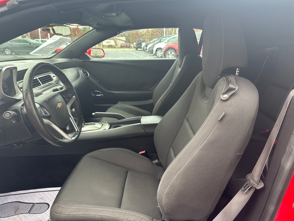 2015 Chevrolet Camaro Image 2