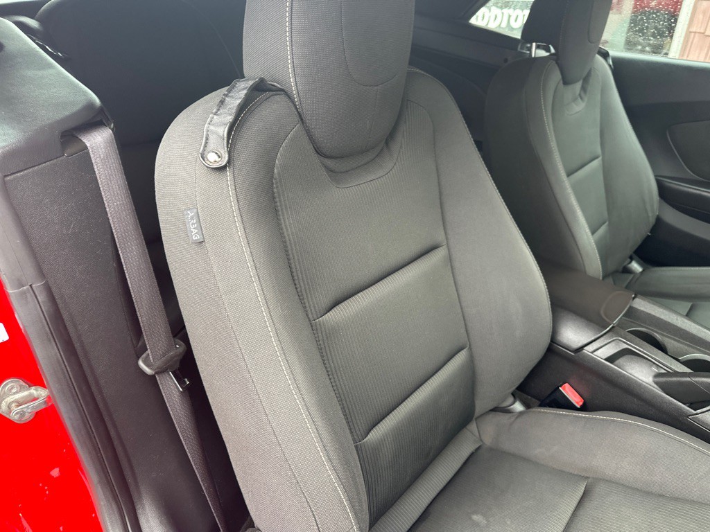 2015 Chevrolet Camaro Image 8